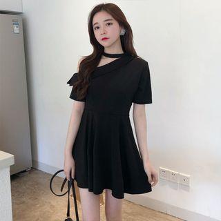 Short-sleeve Choker A-line Dress Black - One Size