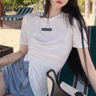 Short-sleeve Asymmetcal Lettering Top