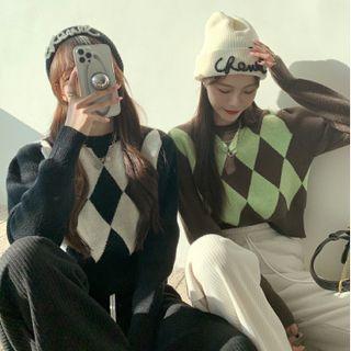 Argyle Two-tone Cropped Sweater