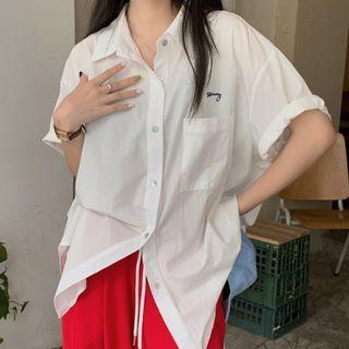 Short-sleeve Letter Embroidered Pocket Detail Shirt