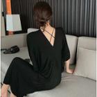 Loose-fit V-neck Midi Dress Black - One Size