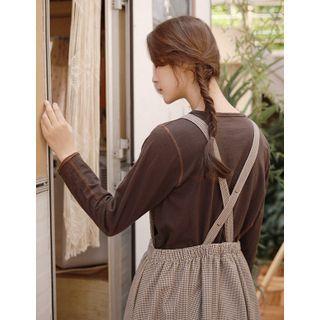 Pocket-front Stitch-trim T-shirt