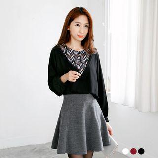 Plain Geometric Arc Hem Top