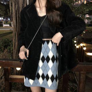 Plain Blazer / Argyle A-line Skirt