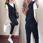 Set: Short-sleeve T-shirt + Hooded Sleeveless T-shirt + Cropped Sweatpants
