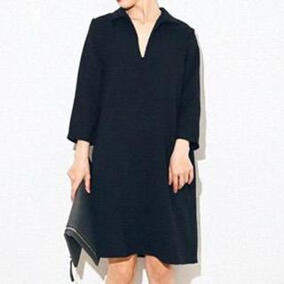 Long-sleeve V-neck Shift Dress