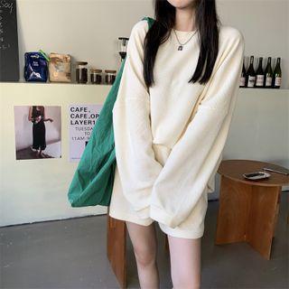 Long-sleeve Plain Sweatshirt + High-waist Plain Shorts