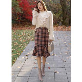 Faux-pearl Ruffled Furry Cardigan