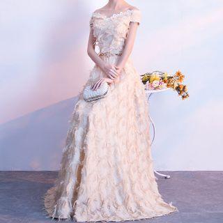 Off-shoulder Ruffled Maxi Prom Dress
