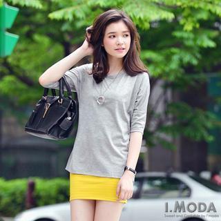 3/4-sleeve Loose-fit Top