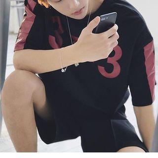 Lettering Contrast Trim Elbow Sleeve T-shirt