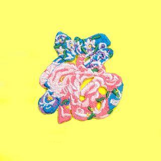 Chinese Character Embroidered Patch / Brooch