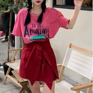 Short-sleeve Printed T-shirt / Bow Mini Skirt