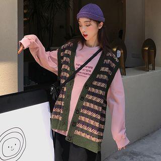 Lettering Pullover / Striped Buttoned Knit Vest