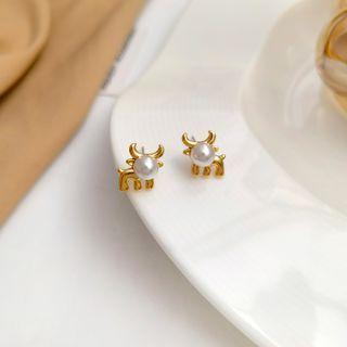 Faux Pearl Deer Stud Earring