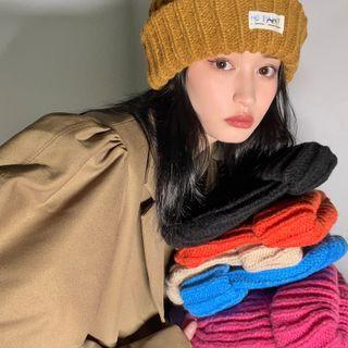 Applique Cable Knit Cap