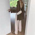 Long-sleeve Open-back T-shirt / Wide-leg Pants