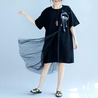 Short-sleeve Applique Panel Dress
