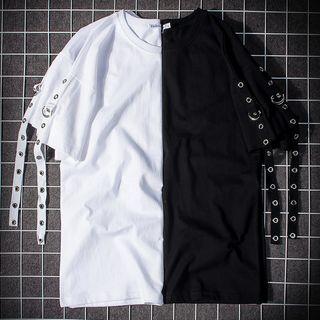 Short-sleeve Grommet Strap T-shirt