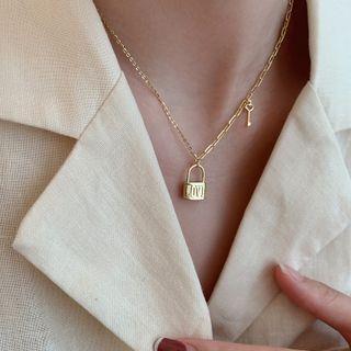 Lock & Key Pendant 925 Sterling Silver Necklace 925 Silver - Gold - One Size