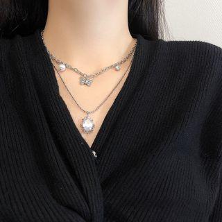 Butterfly Rhinestone Pendant Layered Alloy Necklace Silver - One Size