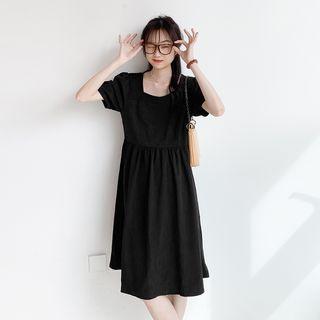 Square-nek Plain A-line Dress