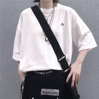 Elbow-sleeve Moon Embroidered T-shirt White - One Size