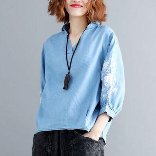 Embroidered Split Neck 3/4 Sleeve Shirt