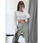 Long-sleeved Crop Light Top