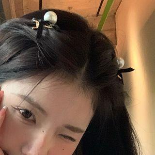 Set Of 2: Faux Pearl Bow Hair Clip Set Of 2 - Black - One Size