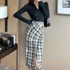 Long-sleeve T-shirt / Plaid Slit Midi Pencil Skirt