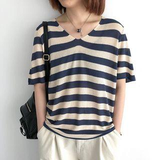 Short Sleeve V-neck Stripe Knit Top
