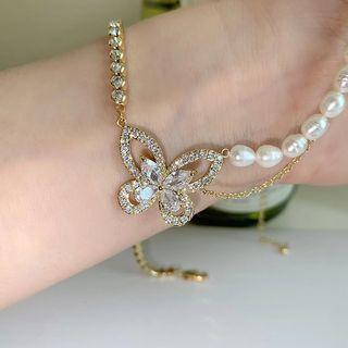 Butterfly Rhinestone Pendant Faux Pearl Choker 1 Pc - Gold - One Size