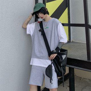 Mock Two-piece Elbow-sleeve Letter T-shirt / Wide-leg Shorts