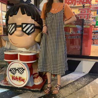 Short-sleeve Smiley Face Print T-shirt / Spaghetti Strap Midi Plaid Dress