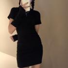 Set: Short-sleeve Bodycon Mini Dress + Arm Warmers Black - One Size