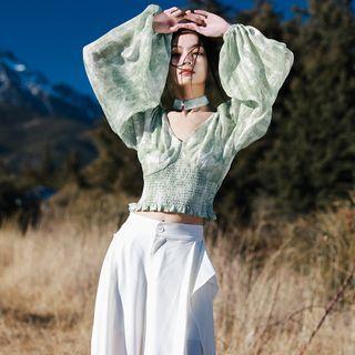 Long-sleeve V-neck Cropped Top Green - One Size