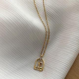 Flower Pendant Stainless Steel Necklace E306 - Gold - One Size