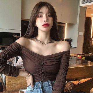 Off-shoulder Ruched T-shirt