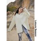 Contrasted Loose-fit Hooded Pullover