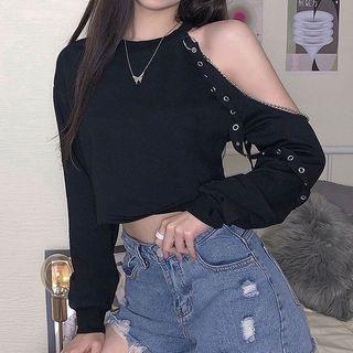 Round Neck Asymmetric Cutout Shoulder Grommet Crop Top