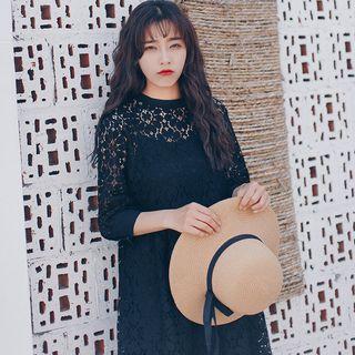 Set: Slipdress + 3/4-sleeve Lace Midi Dress