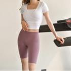 Set: Cutout-back Cropped Sports T-shirt + Biker Shorts