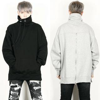 Turtle-neck Zip-accent T-shirt