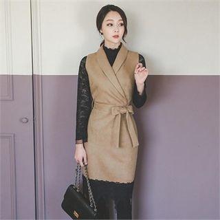 Sleeveless Laced-hem Coatdress With Sash