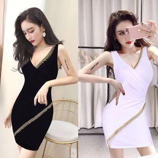 Sleeveless V-neck Sheath Mini Dress