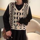 Two-tone Argyle Button-up Sweater Vest