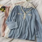 Contrasted Puff-sleeve V-neck Top