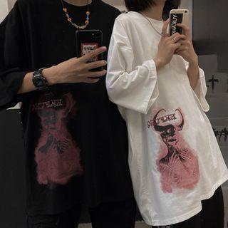 Devil Print Elbow Sleeve T-shirt