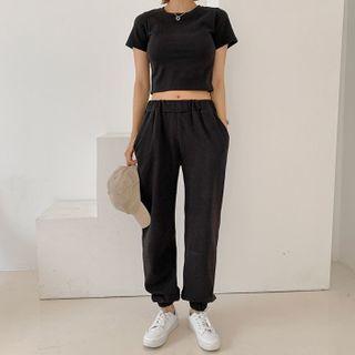 Set: Slim Cropped T-shirt + Jogger Pants